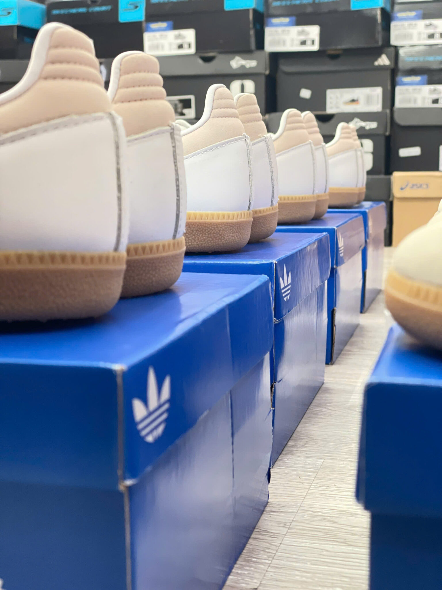 z7166910867756_d240b70e231692b9092dba30ad4793d2 giày adidas samba og ‘cloud white’ js1351