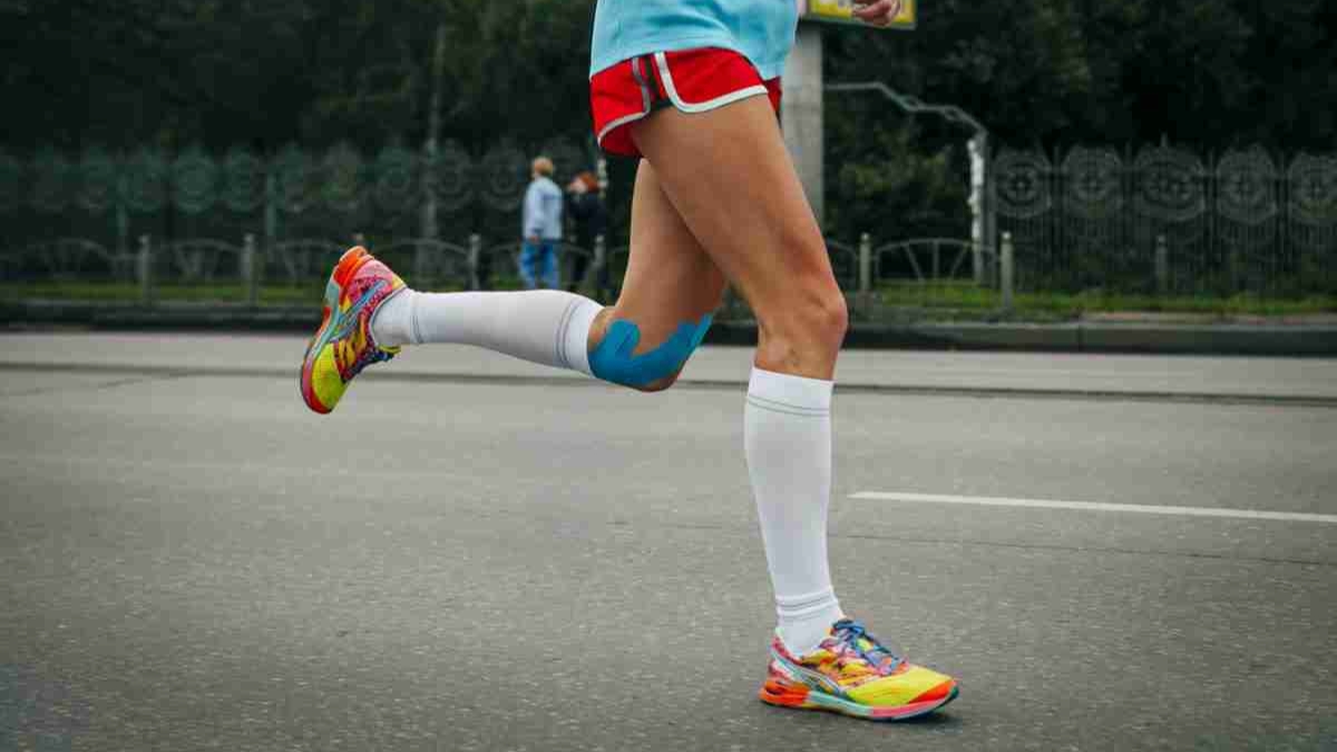 băng dán cơ thể thao cho runners: bảo vệ khớp khi chạy
