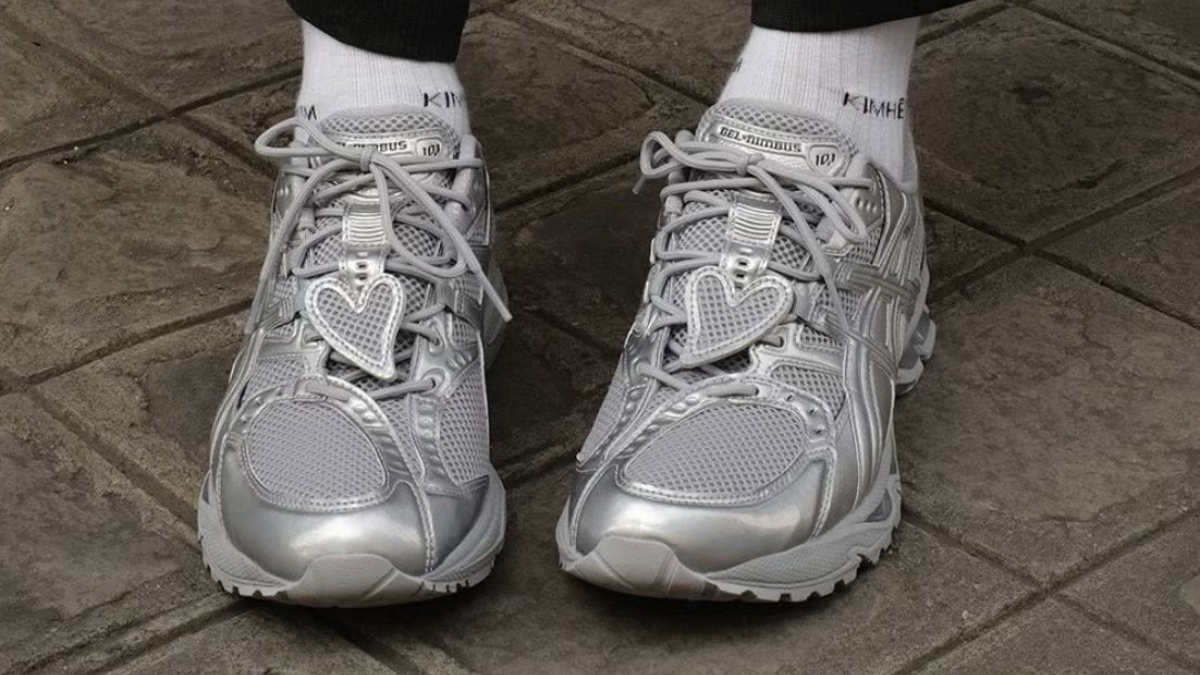 kimhēkim x asics gel-nimbus 10.1: bộ sưu tập đơn sắc kimhēkim x asics gel-nimbus 10.1: bộ sưu tập đơn sắc