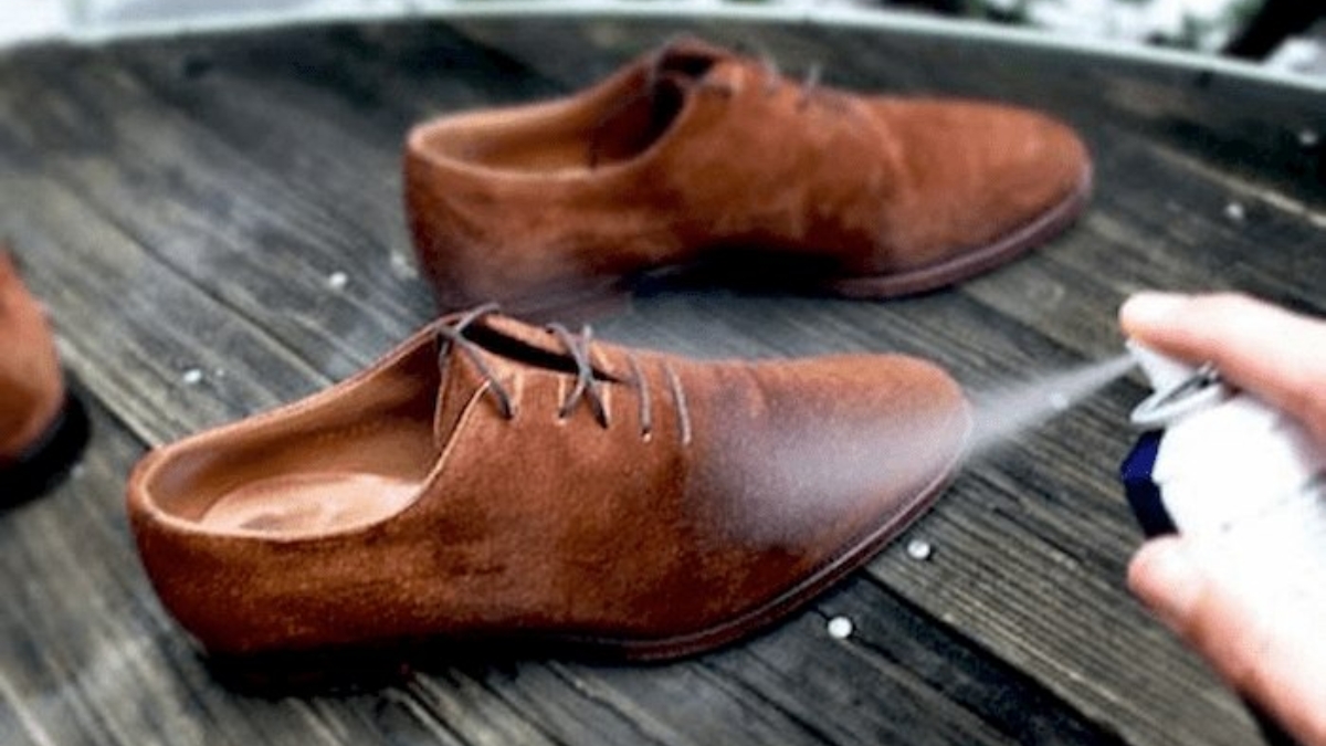 cách khắc phục giày da lộn bị bạc màu đơn giản, hiệu quả tại nhà cách khắc phục giày da lộn bị bạc màu đơn giản, hiệu quả tại nhà