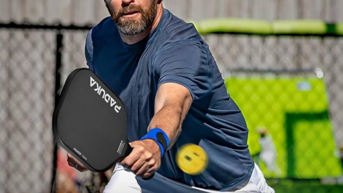 vợt pickleball t700 là gì? giải mã chất liệu và cơ chế