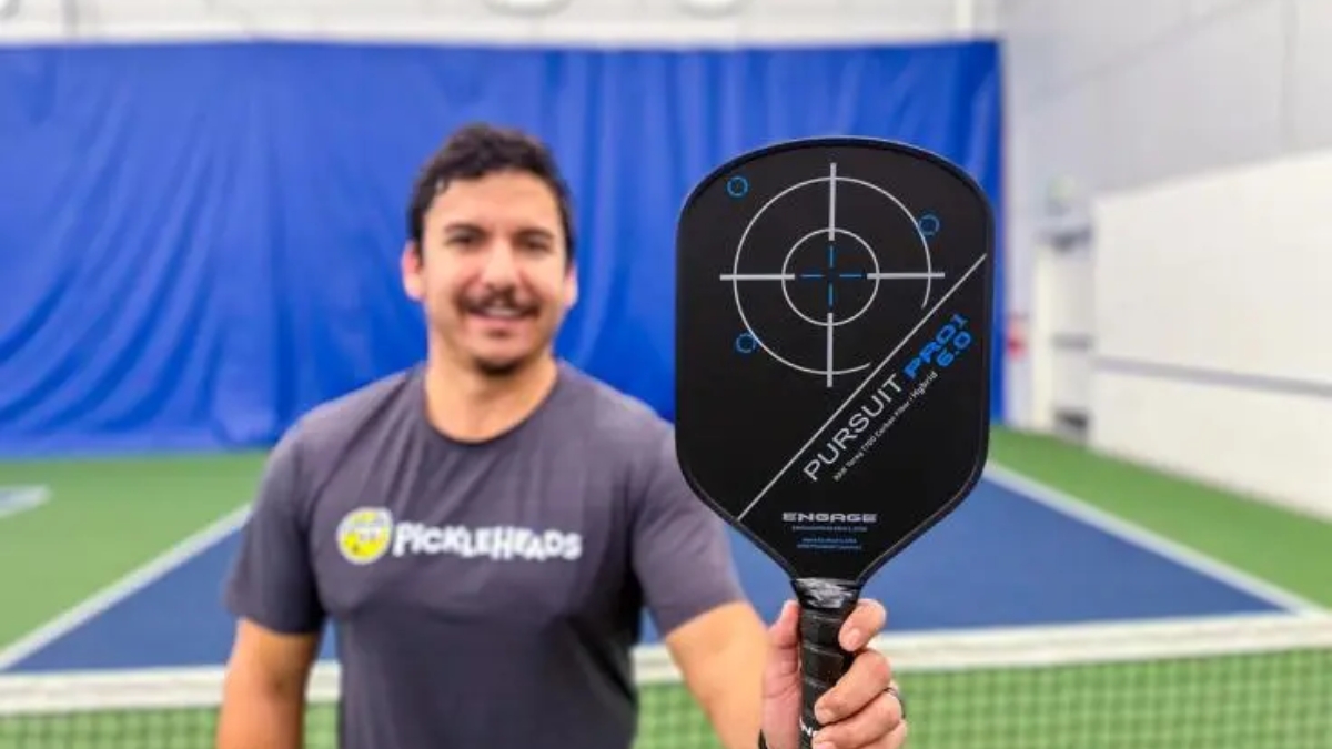 engage pursuit pro1 6.0: sát thủ trên sân "nghiền nát" đối thủ