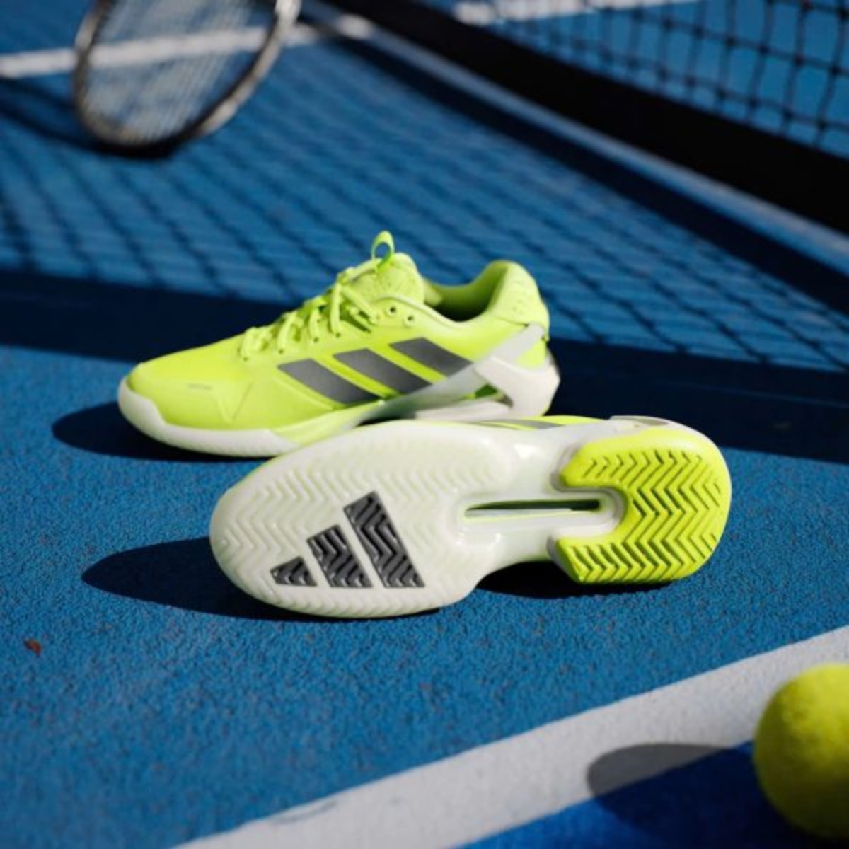 giày adidas adizero ubersonic 5 'green' ih8106 (2) giày adidas adizero ubersonic 5 'green' ih8106