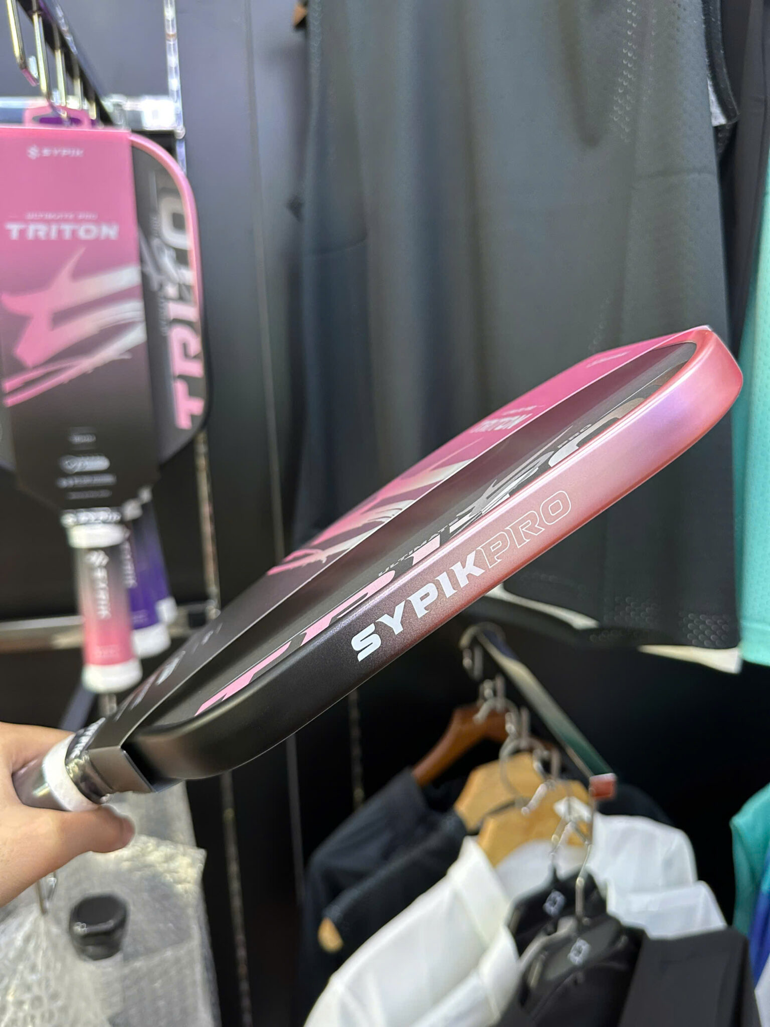 z7258269053874_b70a8d4a82a31664fb362f529cb58a48 vợt pickleball sypik triton 5 pro ultimate hồng