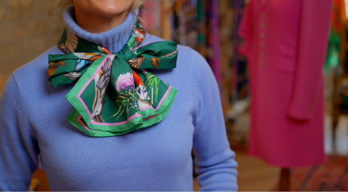 8 cách thắt khăn quàng cổ đẹp, tinh tế cho mọi phong cách