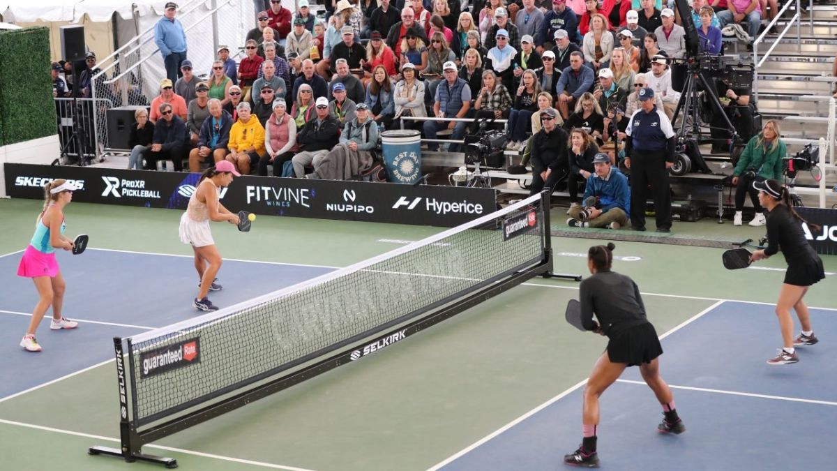 lật ngược thế cờ: đối phó đối thủ nhắm vào đồng đội pickleball