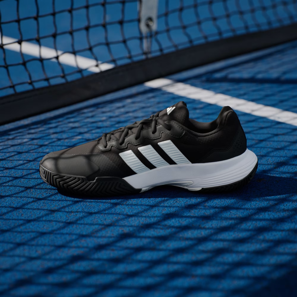 giày adidas gamecourt 2 'core black _ cloud white' ki0780 (3) giày adidas gamecourt 2 'core black / cloud white' ki0780