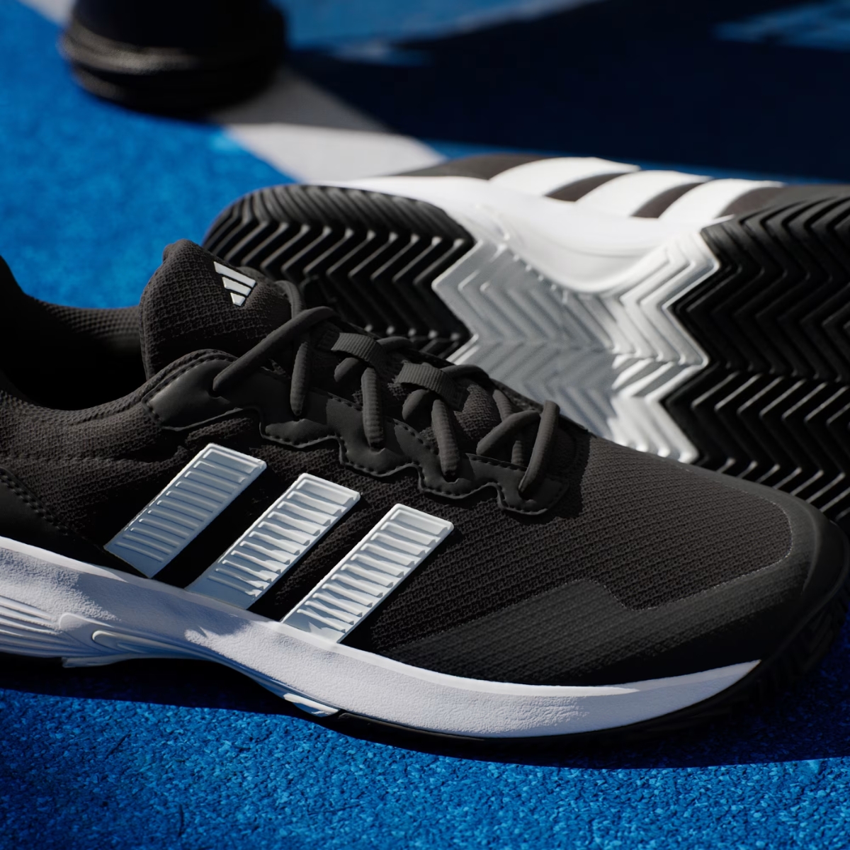 giày adidas gamecourt 2 'core black _ cloud white' ki0780 (5) giày adidas gamecourt 2 'core black / cloud white' ki0780