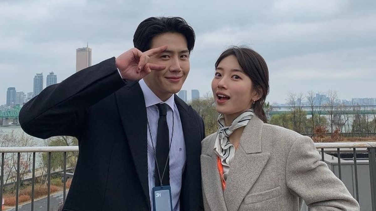 giày chạy kim seon ho chạy ở hồ tây trong video gây xôn xao giày chạy kim seon ho chạy ở hồ tây trong video gây xôn xao