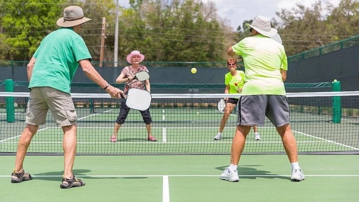 những ai không nên chơi pickleball? cảnh báo quan trọng
