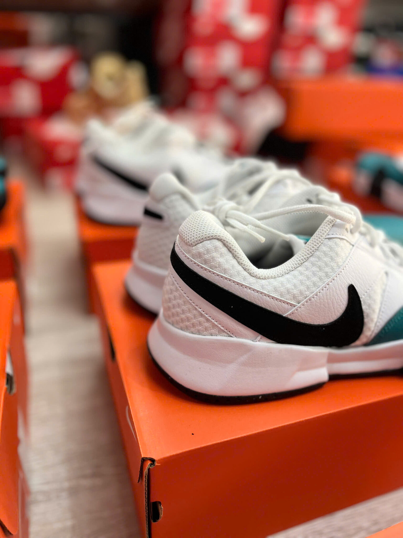 z7277574362336_a86e489602997a972149b7d2722f5f86 giày nike court lite 4 'white radiant emerald' fd6574-104