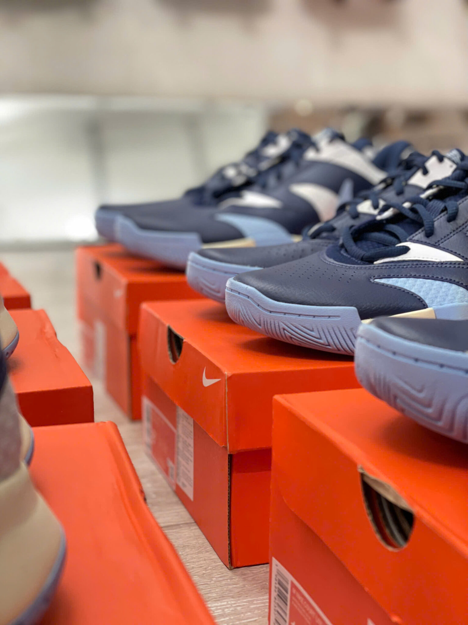 z7281240188565_72ba4c47ff1db0e2b27f6965f930e05d giày nike court lite 4 hc 'white/midnight navy' fd6574-103