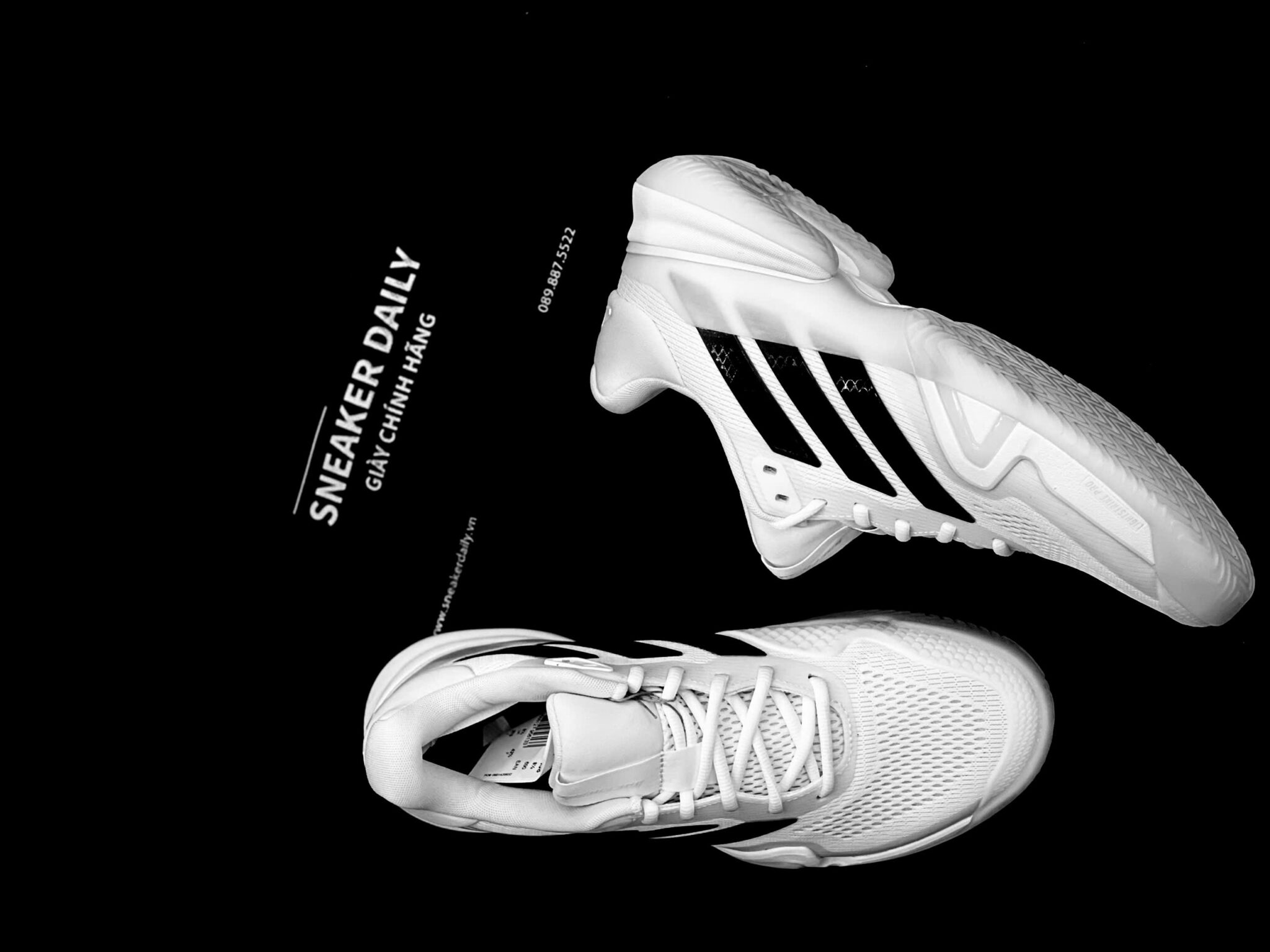 z7315252778716_b51afe5e4298c9af4e221242d7e039ee giày adidas barricade 14 'white' ki3438