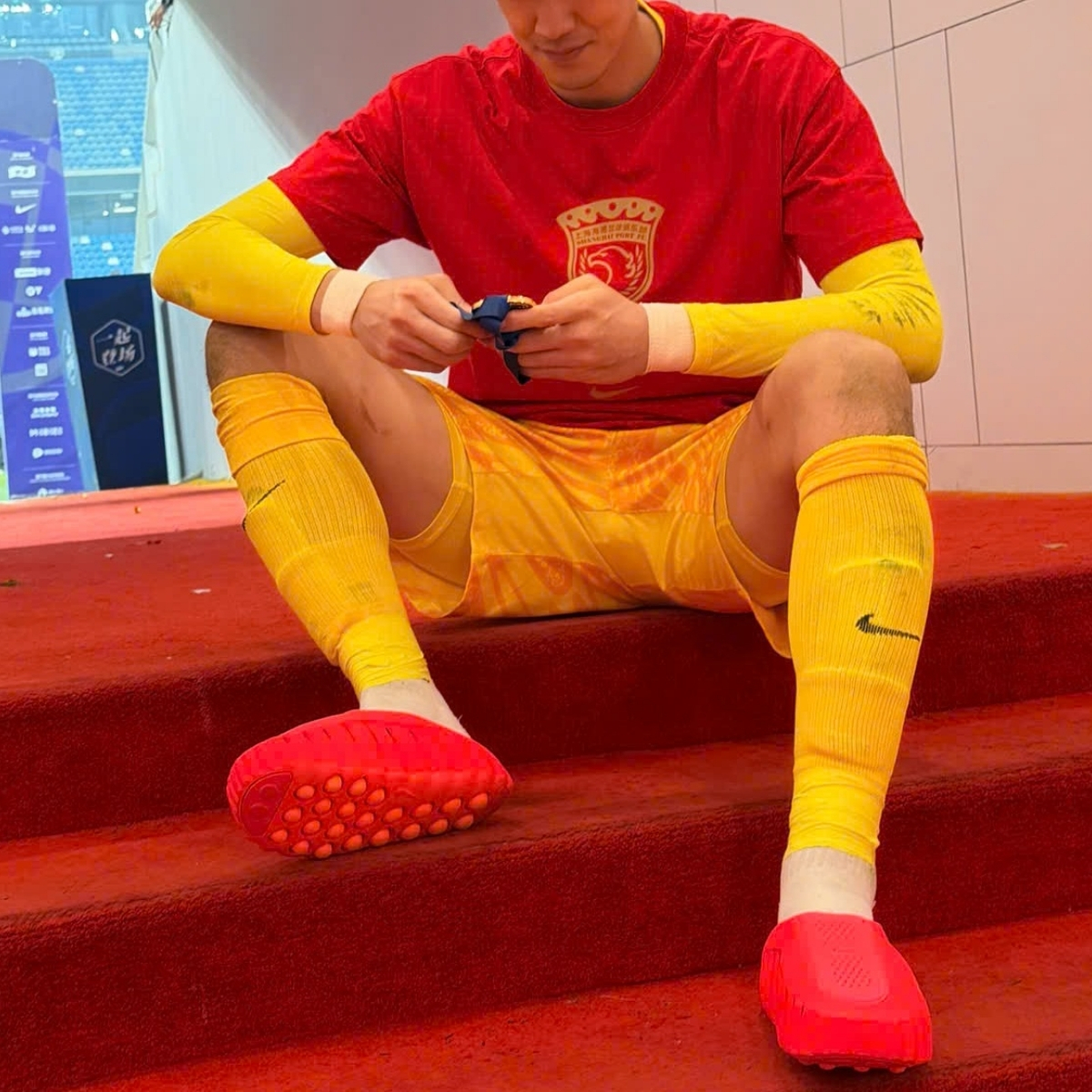 dép nike mind 001 slide ‘solar red’ hq4307-600 (2) dép nike mind 001 slide ‘solar red’ hq4307-600