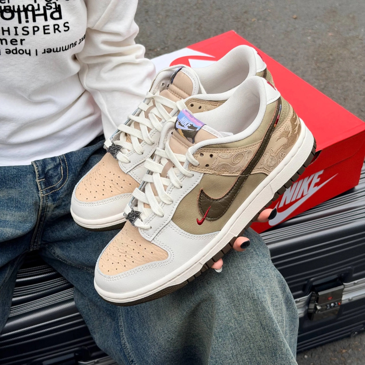 giày nike dunk low ‘pegasus pack linen phantom’ iq1118-220 giày nike dunk low ‘pegasus pack linen phantom’ iq1118-220