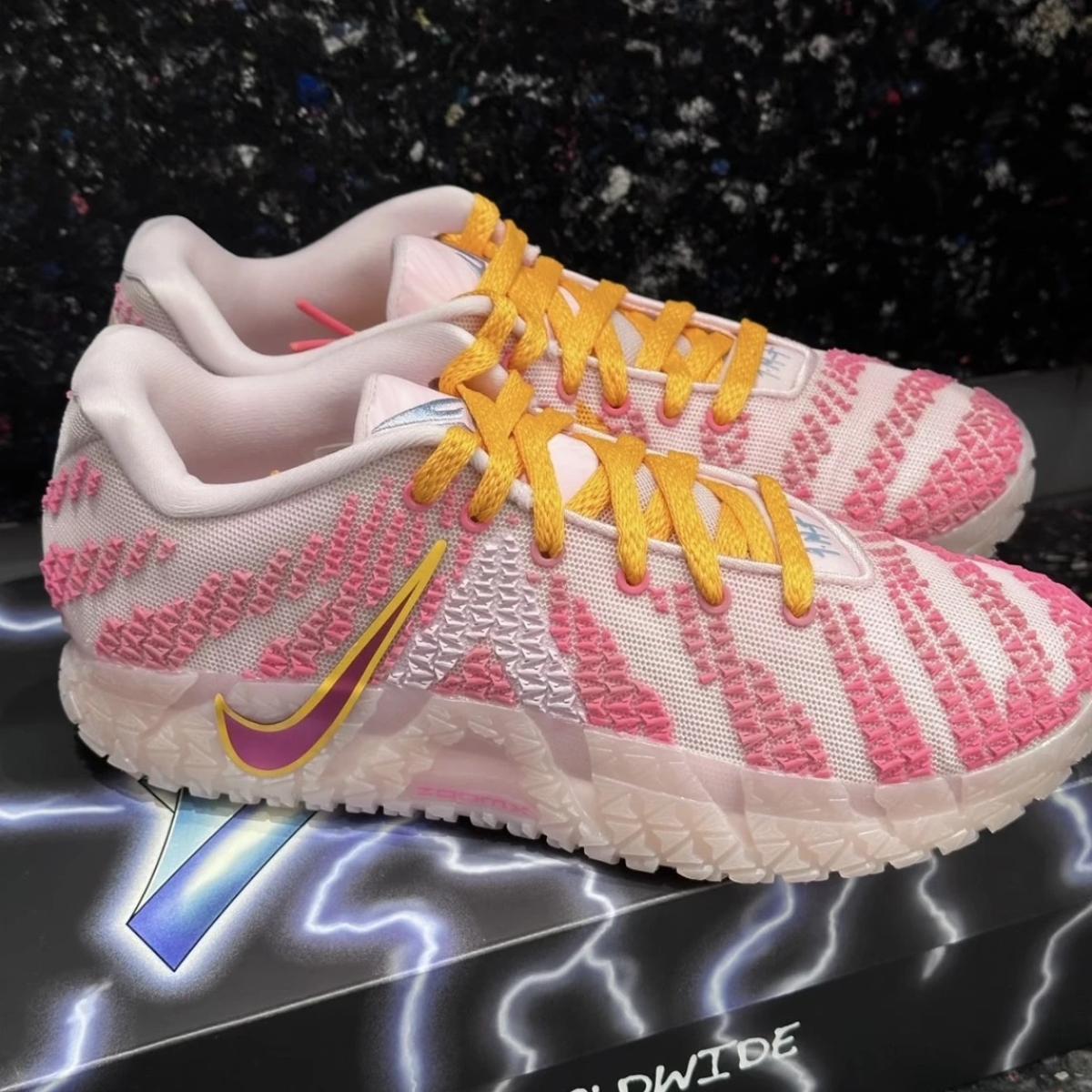 giày nike ja 3 ep ‘pink foam’ hf2794-601 (4) giày nike ja 3 ep ‘pink foam’ hf2794-601