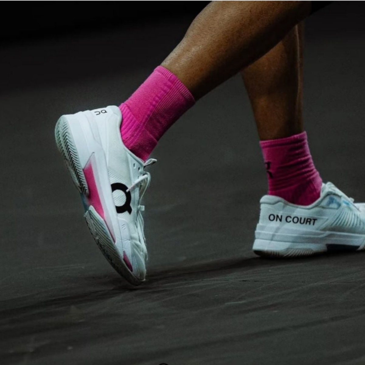 giày on the roger pro fire ‘white pink’ 3mf30102626 (2) giày on the roger pro fire ‘white pink’ 3mf30102626