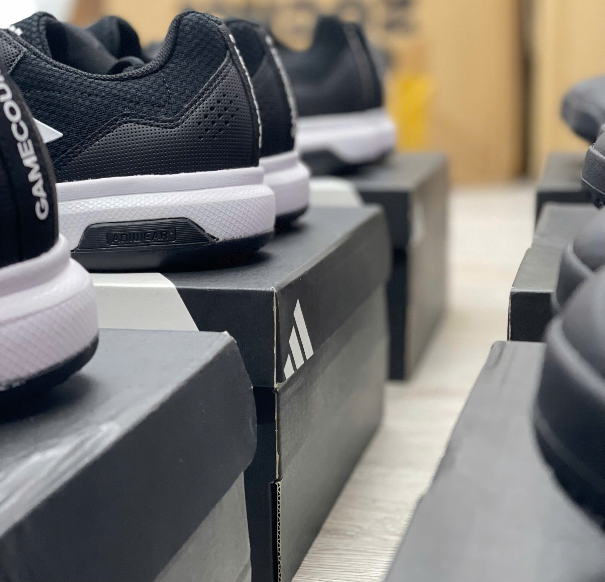 z7374399272795_29fd9203dcd3d7ec1e50041efe37fdc8 giày adidas gamecourt 2 oc 'black white' gz4769