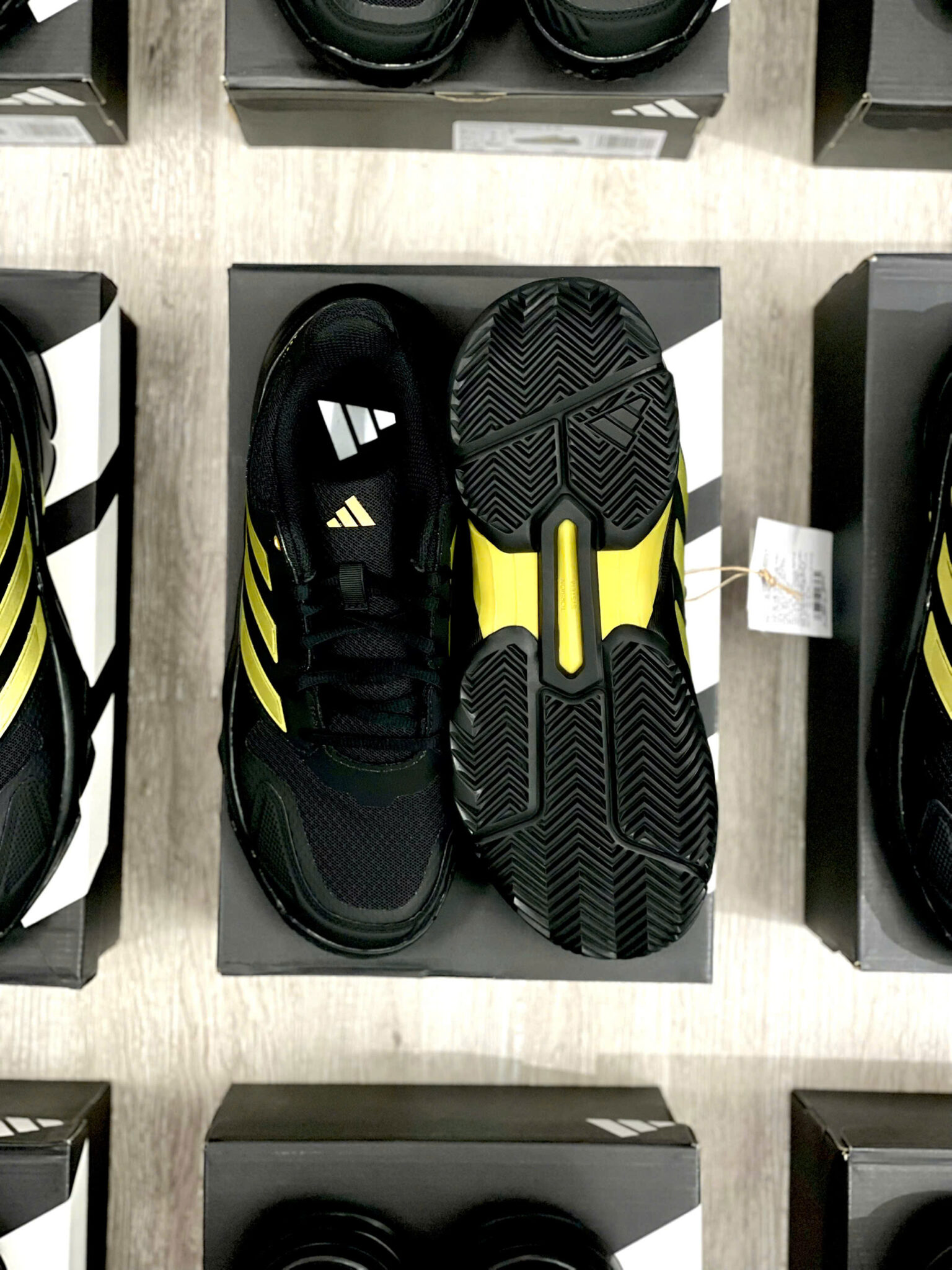 z7414030757729_f3bae2f955278494cb06376d52b24a3d giày adidas courtjam control 3 'black' ki0798