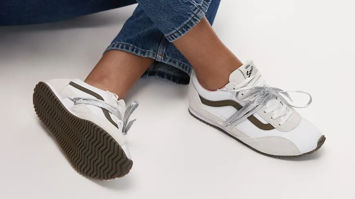 vans “lột xác” sneaker bán chạy với dây buộc thay thế