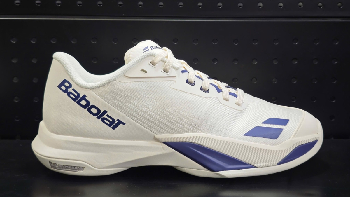 babolat jet mach 4 "đôi cánh" bứt tốc thống trị mọi mặt sân babolat jet mach 4 "đôi cánh" bứt tốc thống trị mọi mặt sân