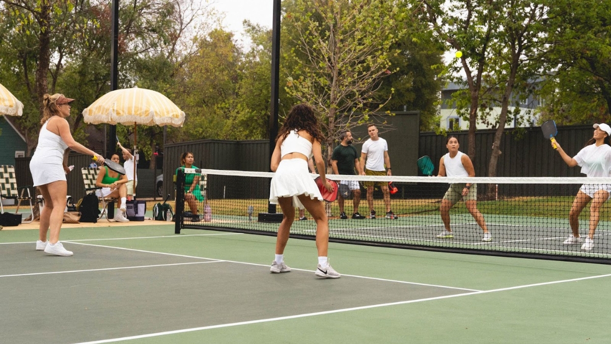 social play trong pickleball hết thời săn sân chẳng lo thiếu bạn