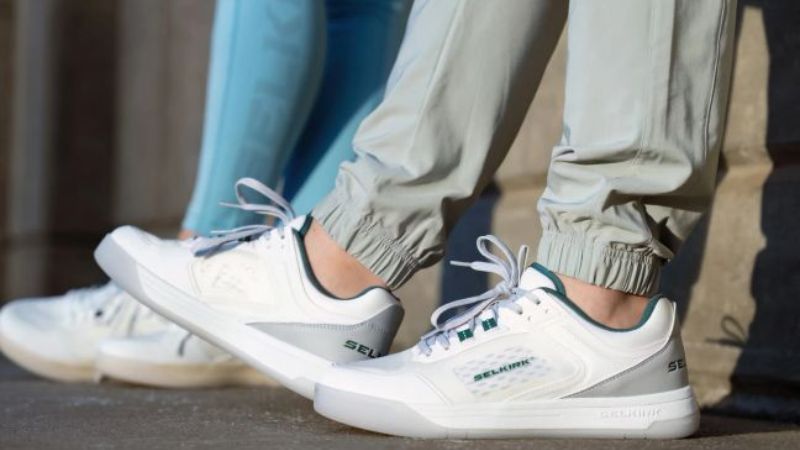 Tổng quan đánh giá Selkirk CourtStrike Pro về thiết kế, công nghệ và khả năng di chuyển trên sân