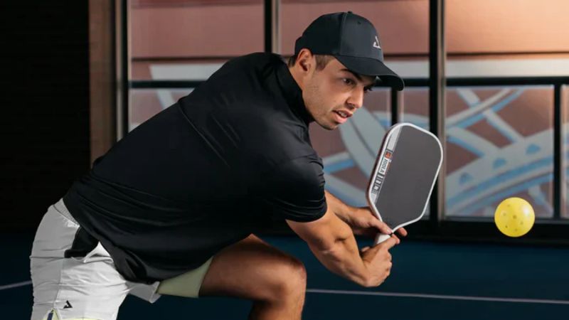 JOOLA Ben Johns Perseus Pro V 16mm dường như sinh ra cho tay vợt tennis chuyển chơi pickleball