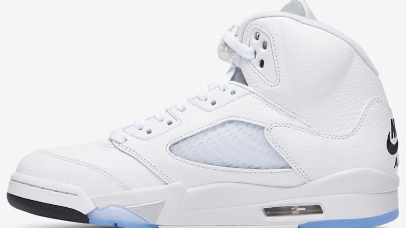 Chất liệu da sần với sự trở lại của huyền thoại Air Jordan 5 White Metallic 2026