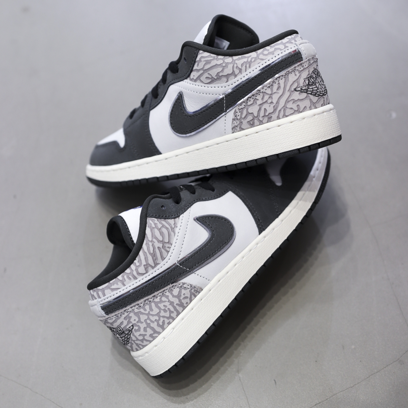 Giày Air Jordan 1 Low SE 'Sail Deep' IU2268-100 (4)