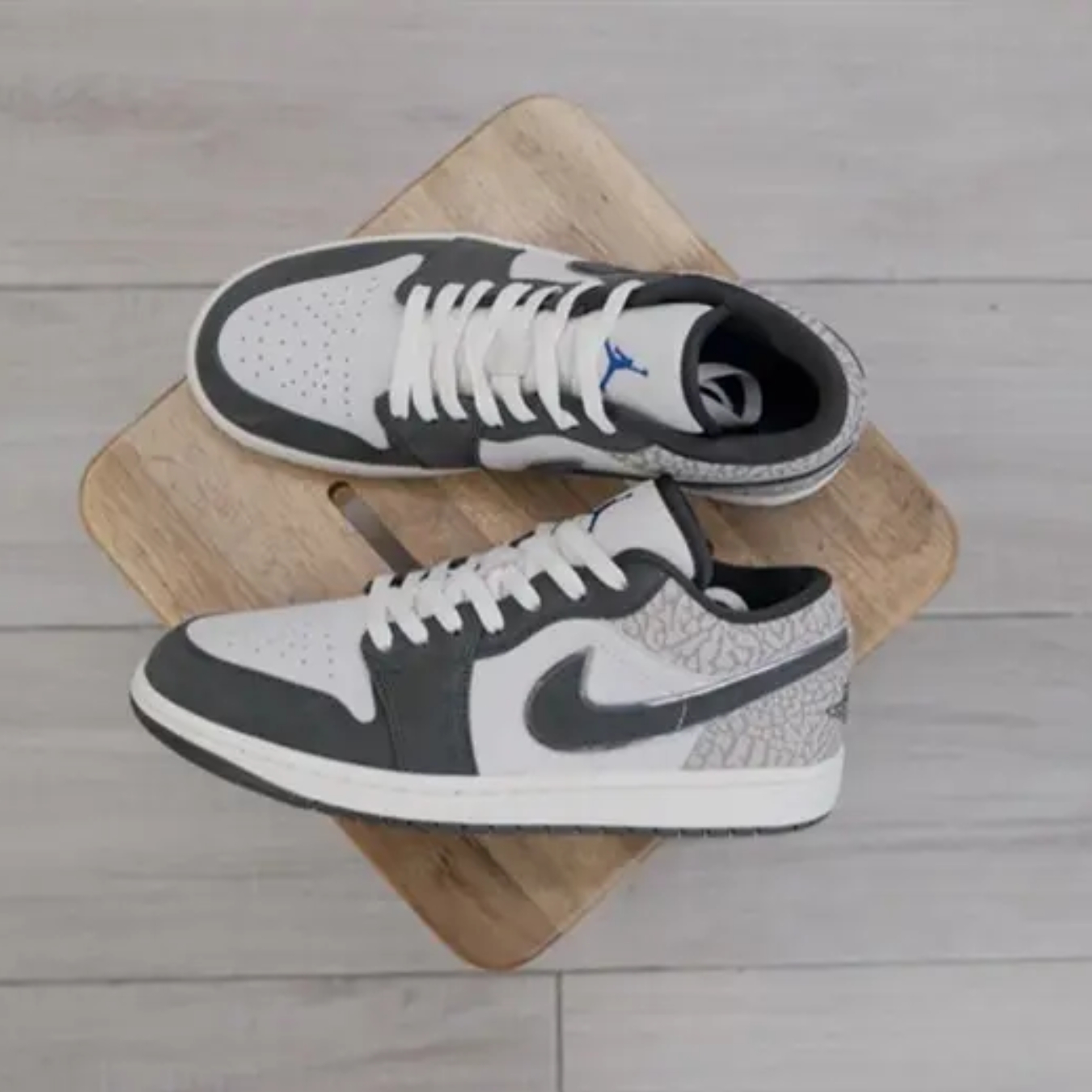 Giày Air Jordan 1 Low SE 'Sail Deep' IU2268-100 (7)