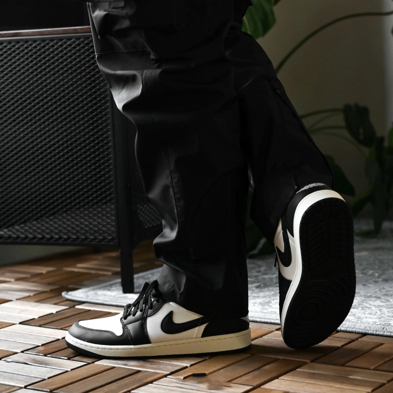 Giày Air Jordan 1 Low SE 'Vintage Panda' FB9893-101 (6)