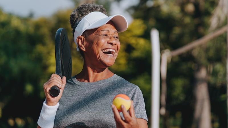 Người cao tuổi nên chơi pickleball để rèn luyện sức bền và độ dẻo dai