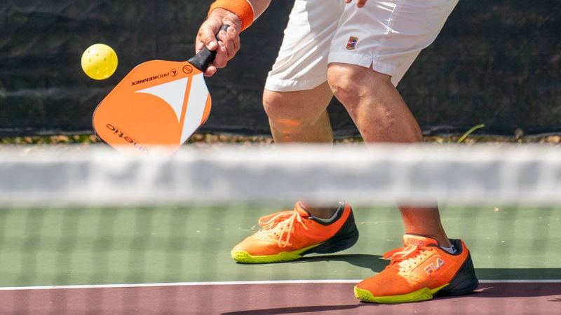 Bài tập giao bóng và trả bóng sâu ở trình độ pickleball 2.0 - 3.0