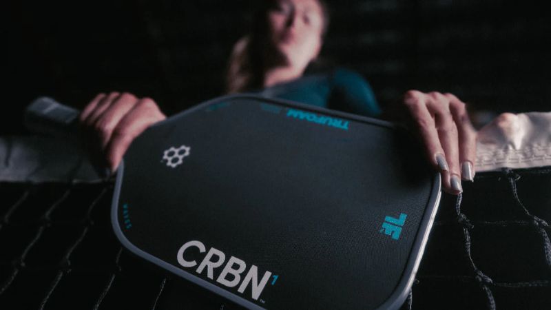 Sản phẩm vợt pickleball CRBN TruFoam Waves là lựa chọn hoàn hảo cho những tay vợt ưu tiên hạn chế chấn thương