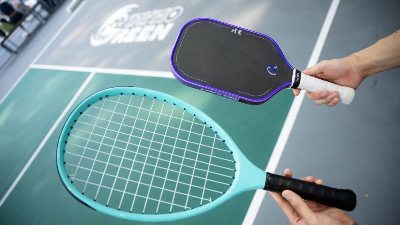 Chơi TYPTI không gây tiếng ồn rõ rệt như pickleball
