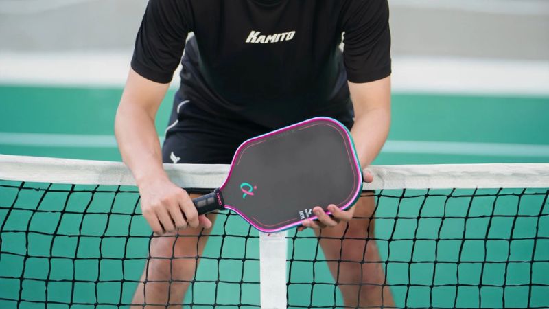 Các thiết kế vợt pickleball bền bỉ với giá thành tầm trung của Kamito