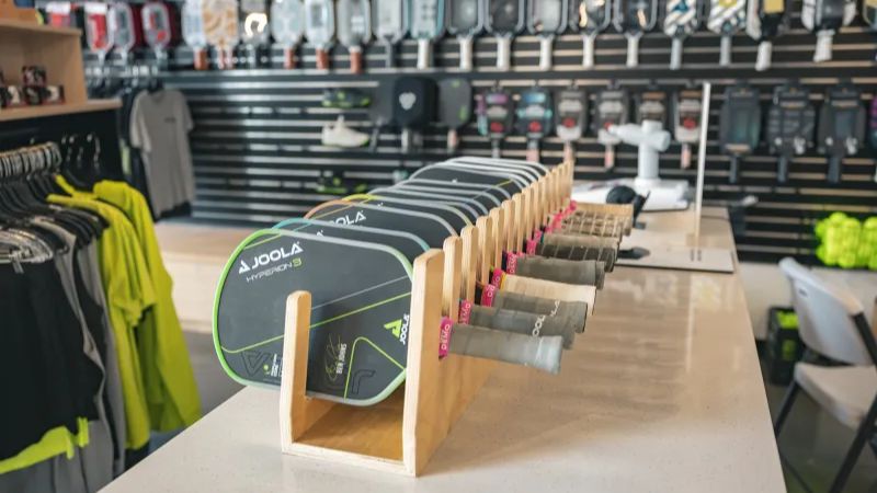 Mua sắm vợt pickleball chính hãng dưới 4 triệu tại Sneaker Daily