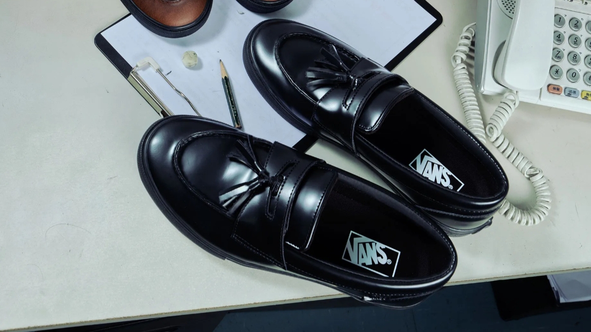 Điểm danh 10 mẫu sneaker đen dành cho phái đẹp