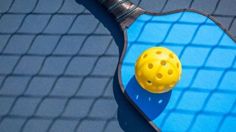 cây vợt Pickleball giúp kiểm soát toàn sân hiệu quả