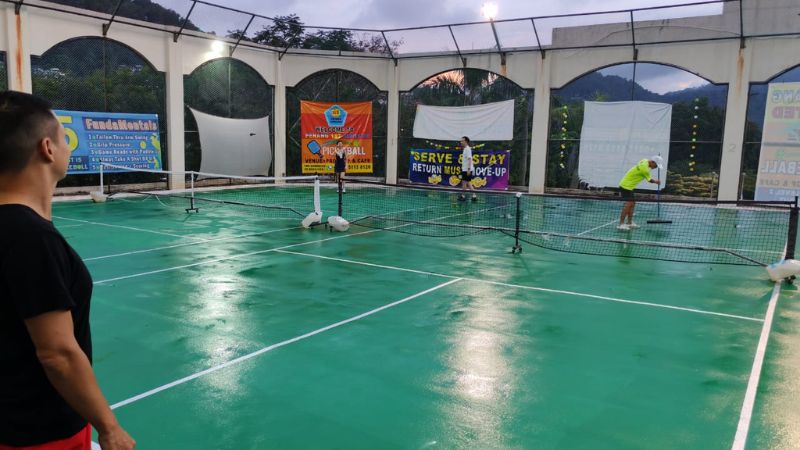 Kỹ thuật giao bóng mạnh chuẩn xác giúp tạo lực hiệu quả mà vẫn duy trì độ sâu và khả năng kiểm soát