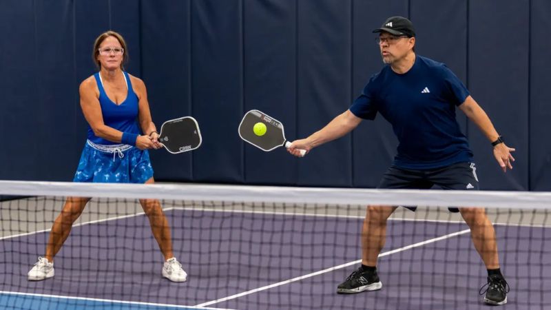 Verbal Warning trong Pickleball là gì? Đây là hình thức cảnh cáo bằng lời giúp nhắc nhở người chơi trước khi áp dụng các mức xử phạt chính thức.
