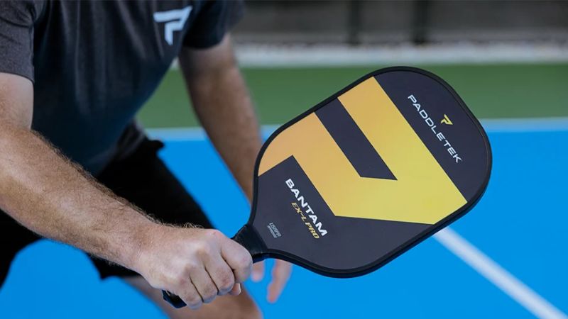 Những lỗi phổ biến cản trở xử lý những cú dink trong pickleball khi thi đấu thực tế.