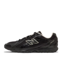 Giày New Balance 204L "Black Patent" U204LMRA