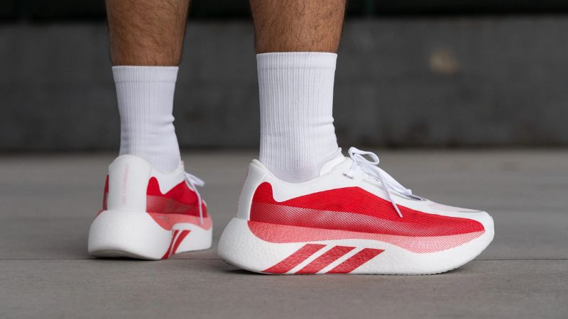 adidas Hyperboost Euphoria kết hợp công nghệ đệm hiện đại với phong cách đường phố.