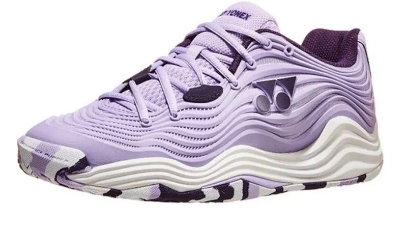 Yonex Quattro Fit ôm chân bốn điểm, tăng độ ổn định và kiểm soát bước chạy