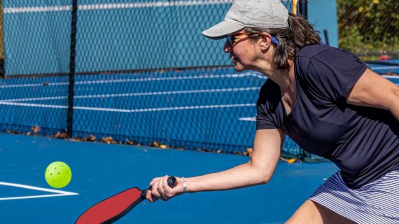 Hạn chế lỗi tự đánh giúp người chơi Pickleball duy trì lợi thế trước đối thủ mạnh hơn