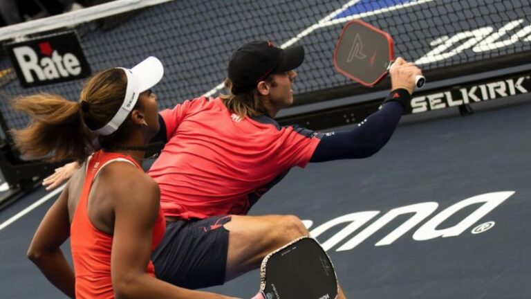 chiến thuật trong đánh đôi nam nữ trong pickleball