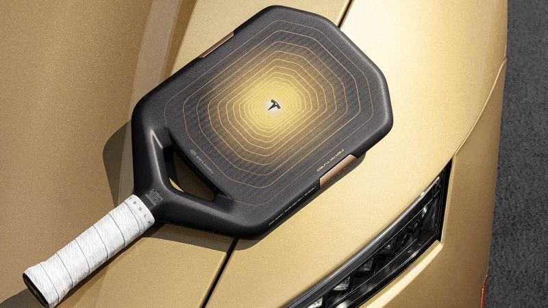 Phiên bản Selkirk Tesla Aurum giới hạn tạo sức hút lớn với người chơi pickleball và giới sưu tầm