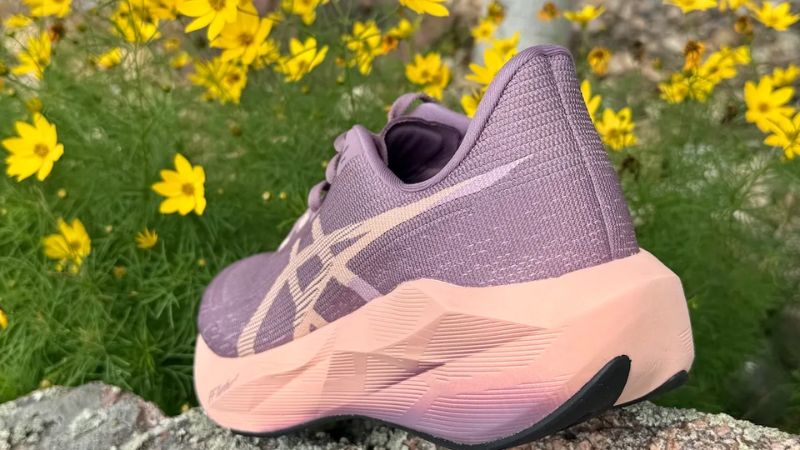 Đánh giá Asics NovaBlast 6 với những ưu điểm và hạn chế nổi bật